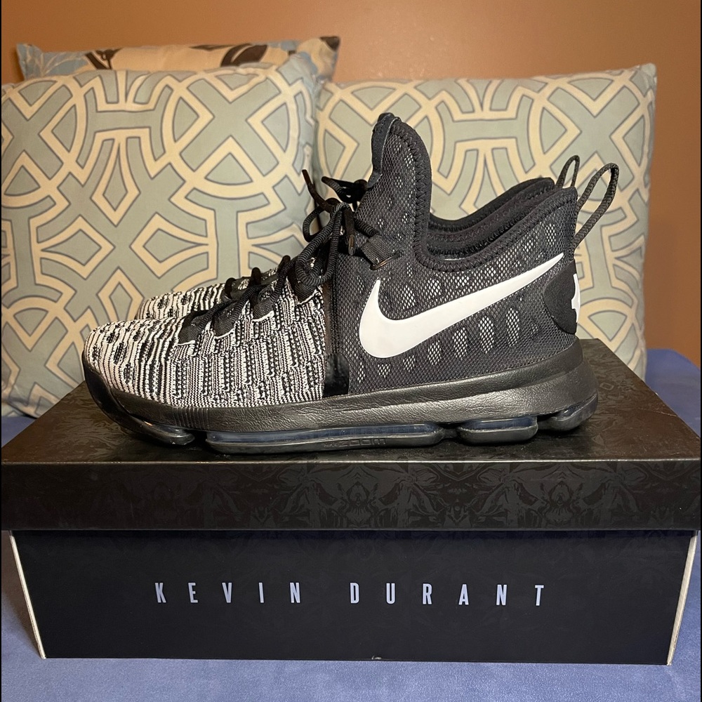 Size 11 Nike Zoom KD 9